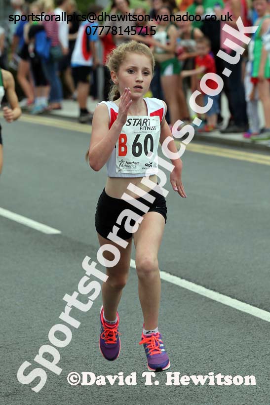 Girls under-13s Northern Road Relays, Warrington. Photo: David T. Hewitson/Sports for All Pics